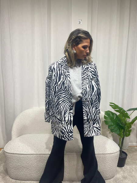 Veste Eïleen