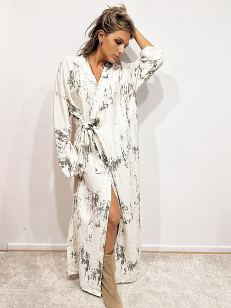Robe Cassie