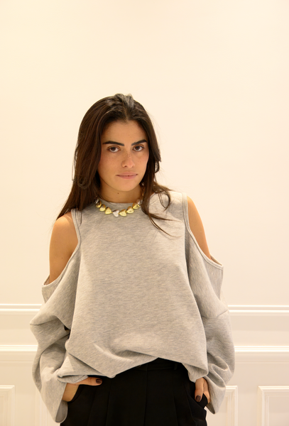 pull deux épaules dénudées