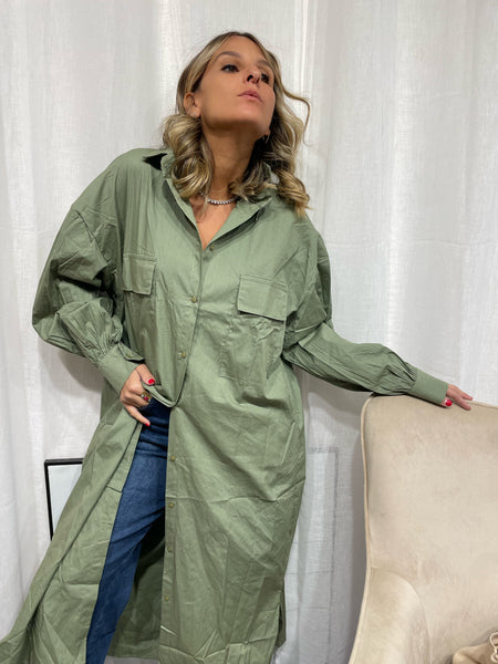 Chemise longue à bouton