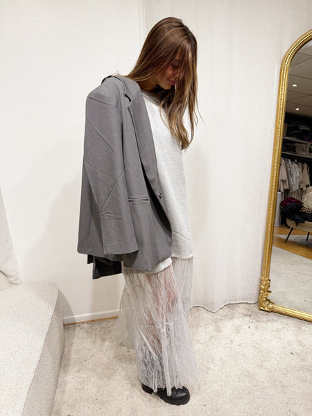 Robe pull dentelles