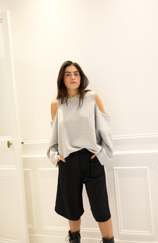 pull deux épaules dénudées