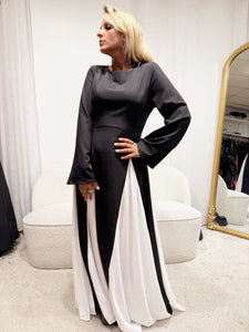 Robe black and white