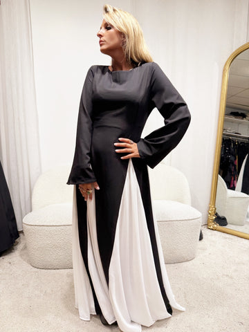 Robe black and white