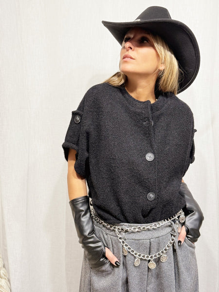 Pull manche courte à bouton Shana