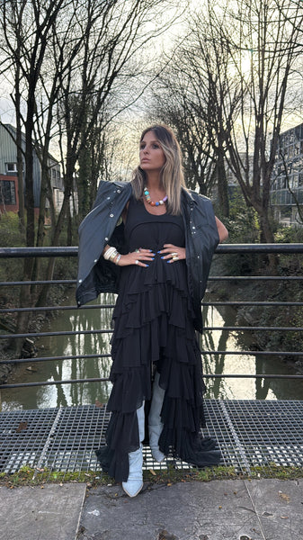 Robe courte devant longue derrière
