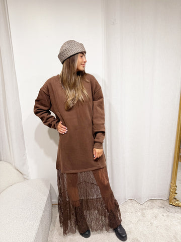 Robe pull dentelles